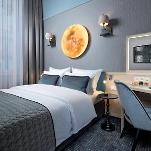 Hotel Legend